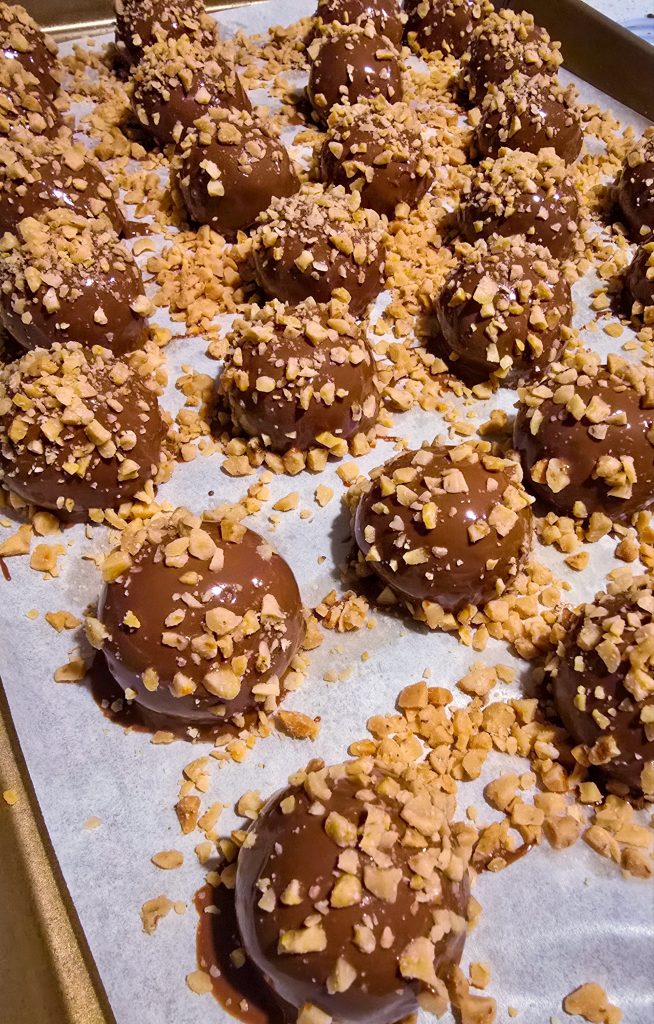 Oreo Cheesecake Pb Toffee Truffles